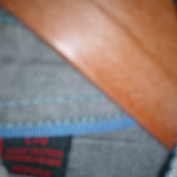 Swiss Cross L Sleeveless Plaid Fishing Top - Picture 7 of 8